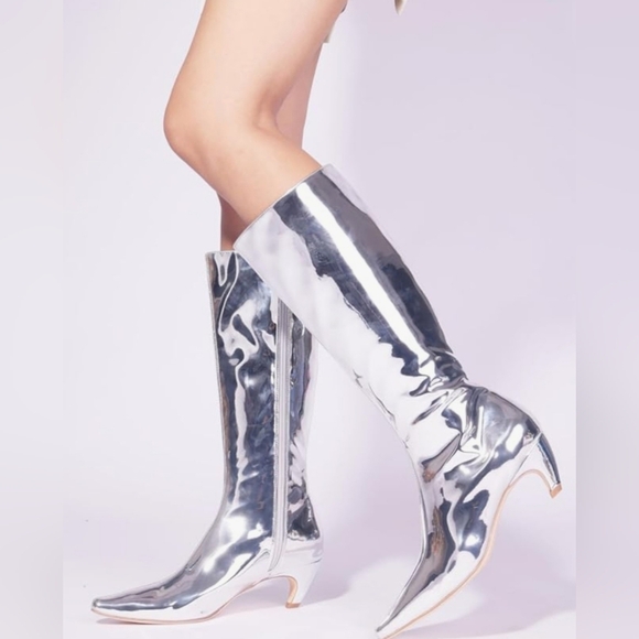 NIB Women's Silver Metallic Knee High Boots - Picture 1 of 7
